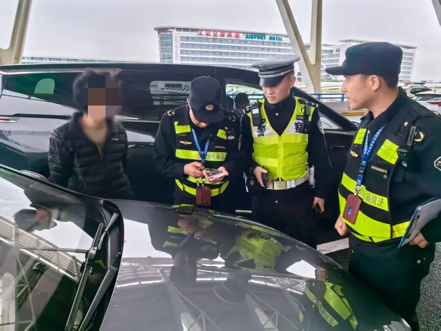 网约车浦东机场“黑转包”链条曝光（images 1）